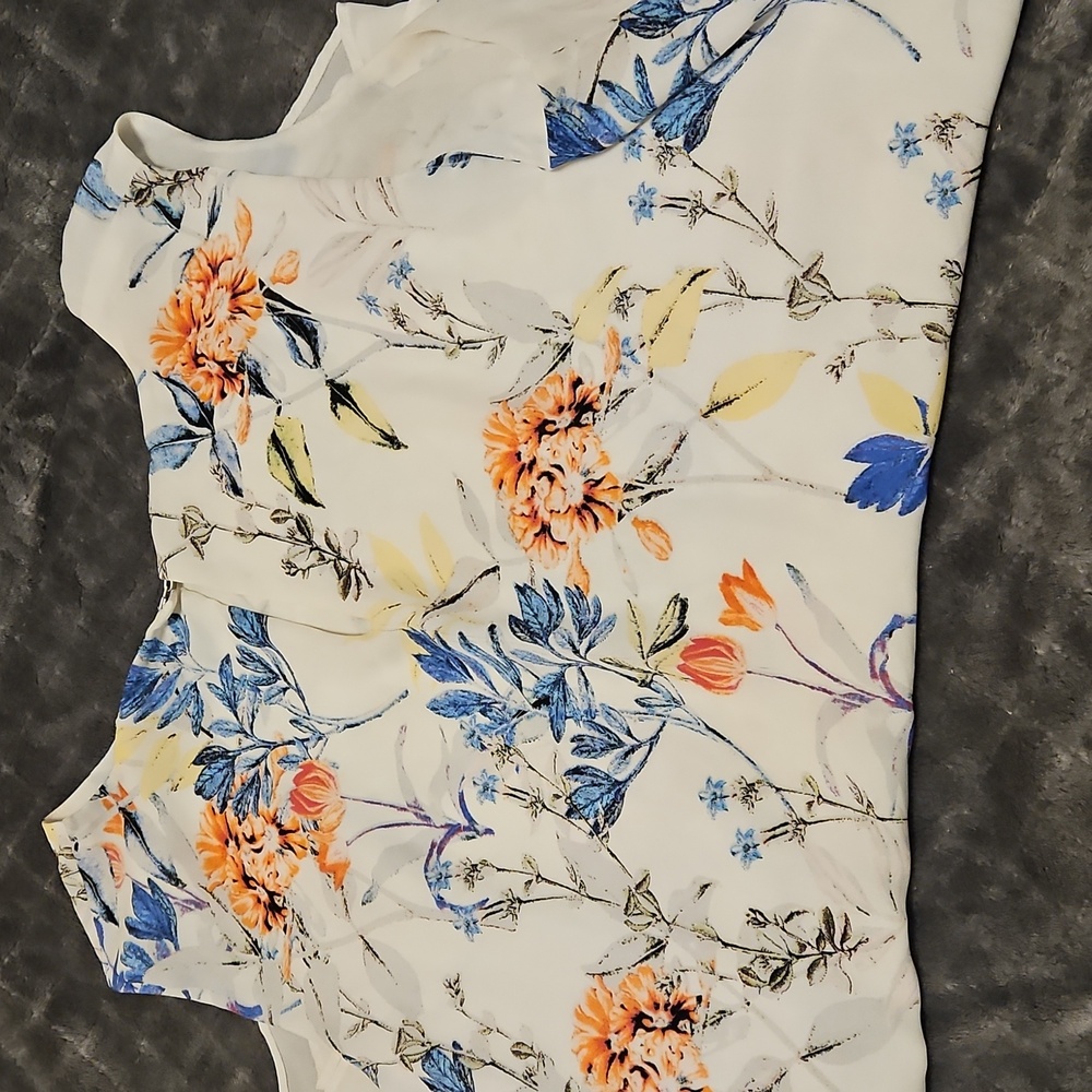 $4.99 SHIP Rose & Olive LINED Floral Blouse - White, Blue, and Orange SLEEVELESS